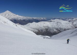 Damavand Skitour Background view