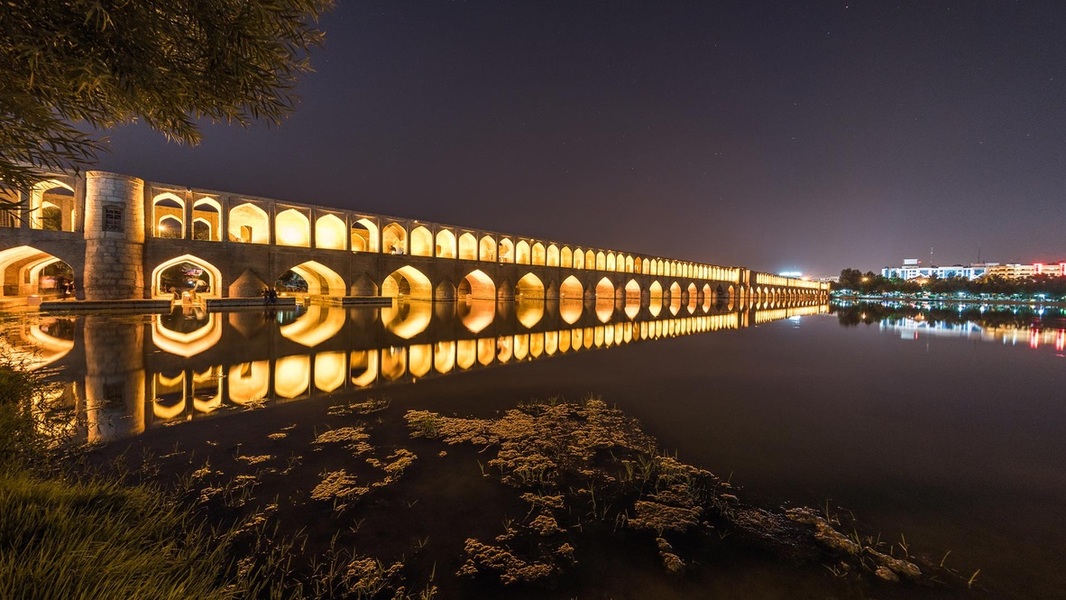 Si o Se Pol Bridge Isfahan